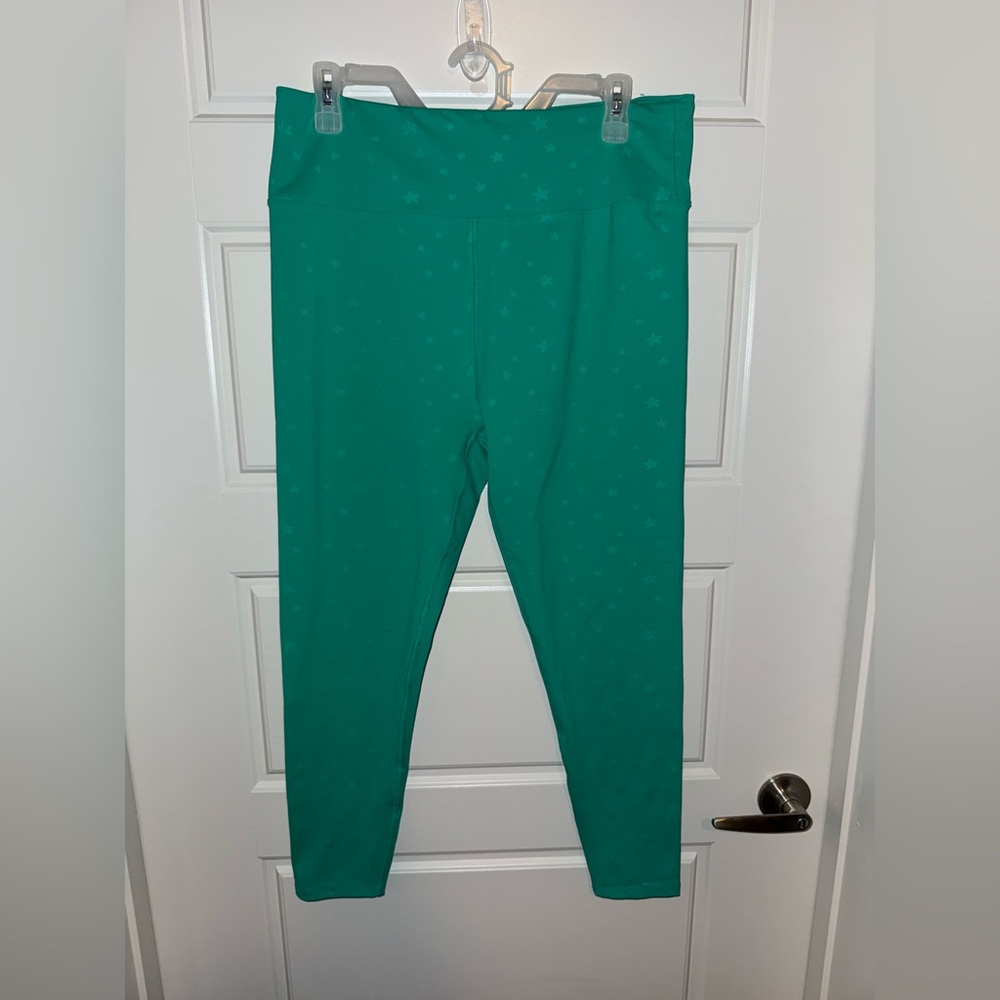 Green star Leggings new without tags 💚💚💚💚 



Green
Stars 
St Patrick’s day